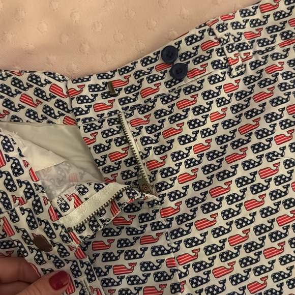 NWT Vineyard Vines whale print shorts - Picture 3 of 7